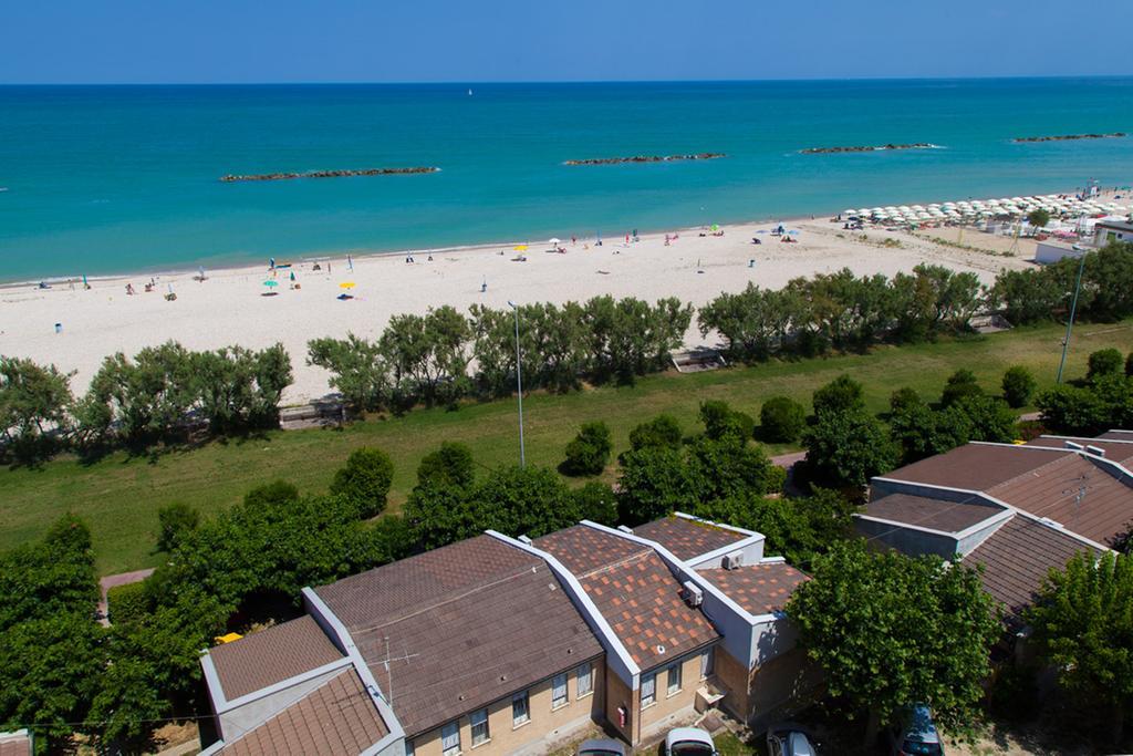Residence Casabianca Порто Сан Джорджио Екстериор снимка