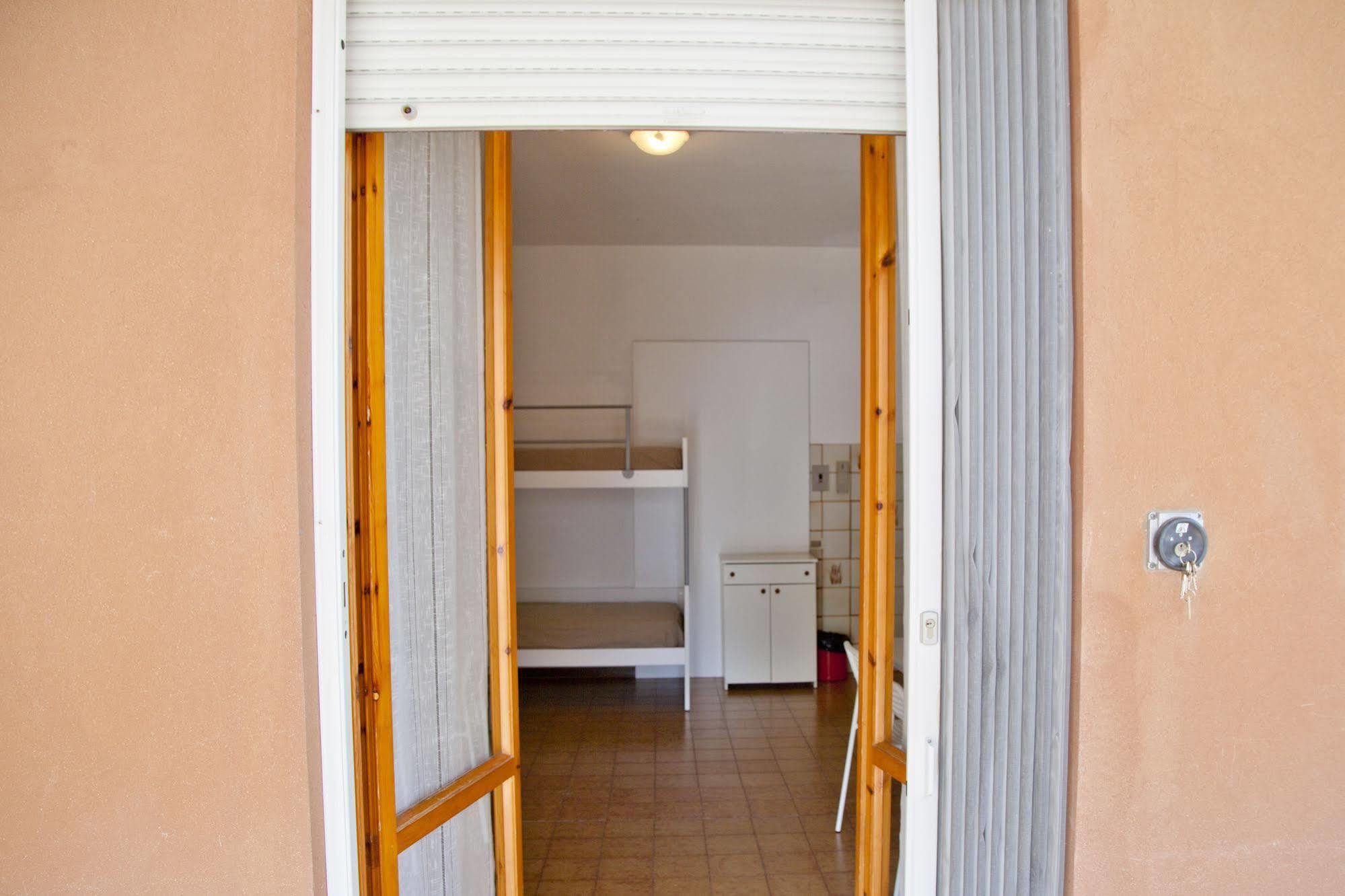 Residence Casabianca Порто Сан Джорджио Екстериор снимка