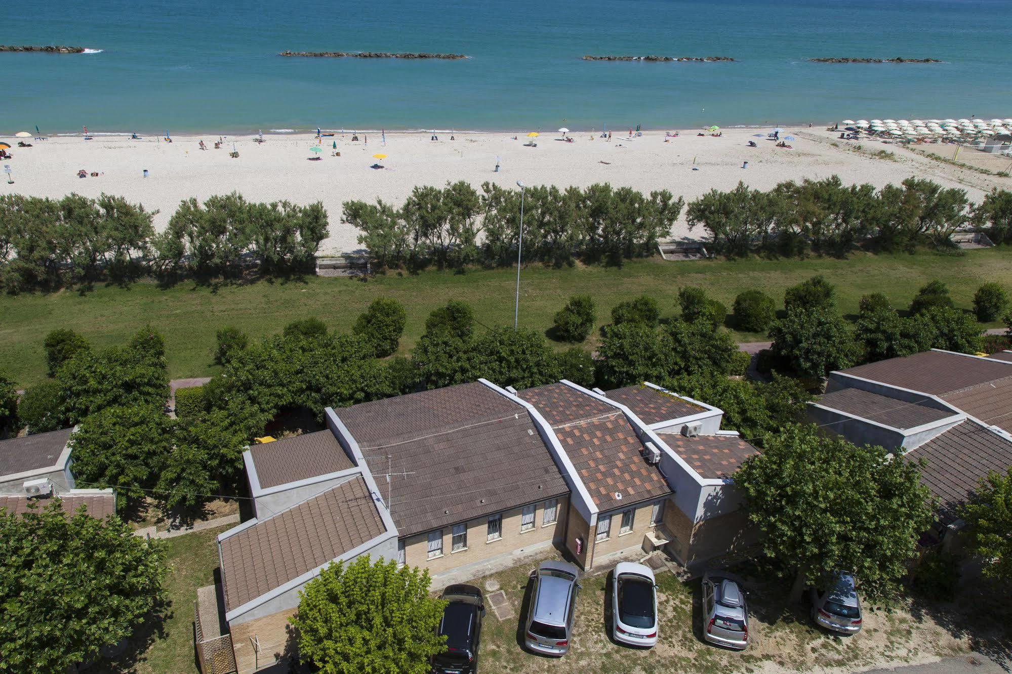 Residence Casabianca Порто Сан Джорджио Екстериор снимка